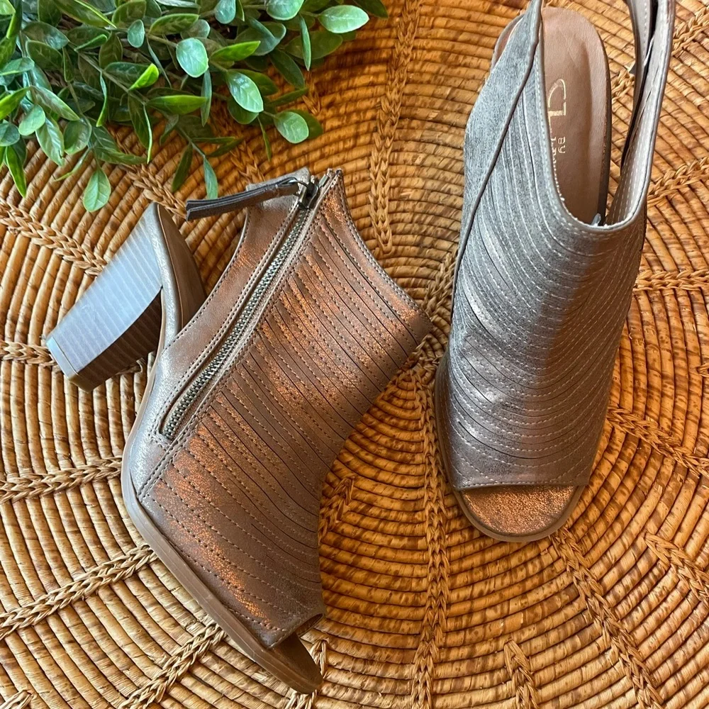 Chinese Laundry Metallic Copper Tone Peep Toe Block Heels - Picture 2 of 14